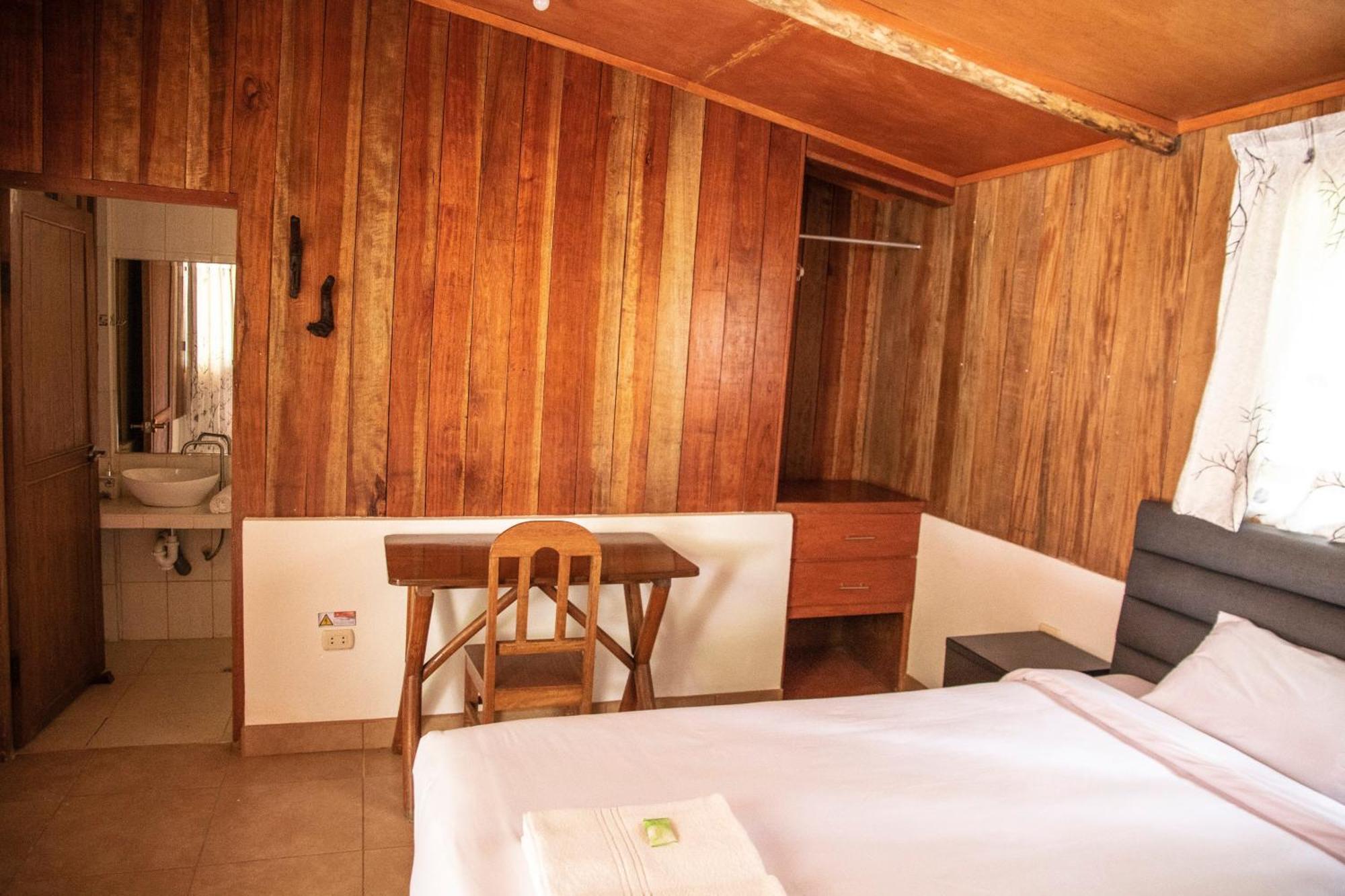 Mandor Lodge *
